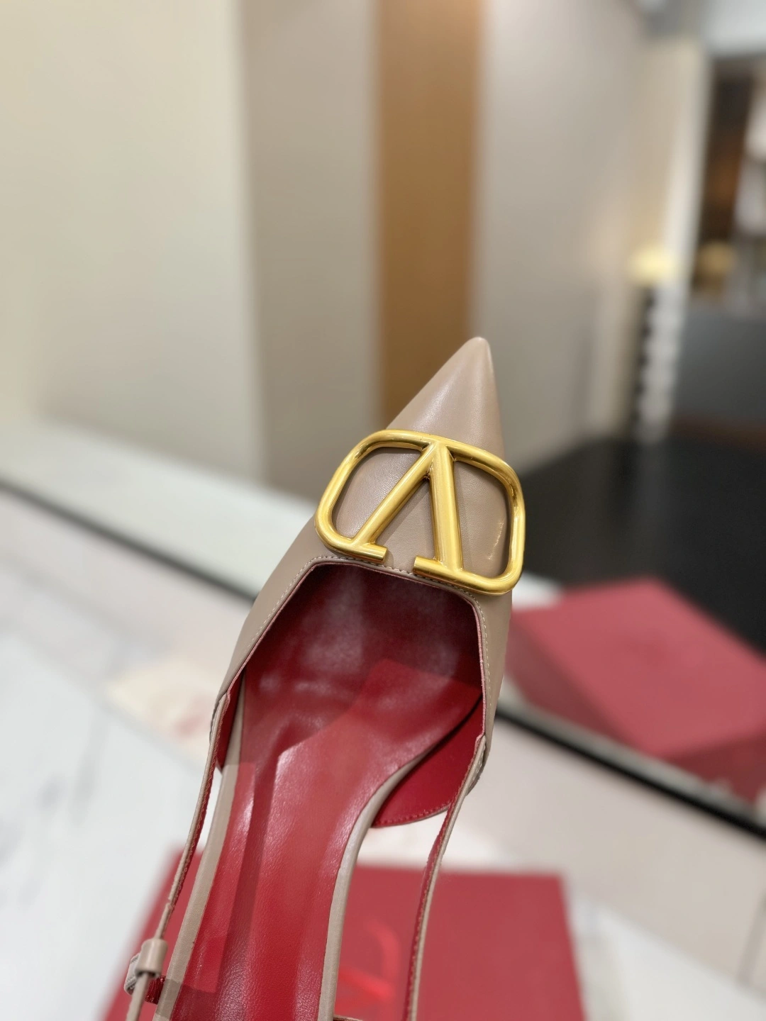 COCO-- V1859ti9o VW2S0Q70DSHP45 Heel height：4.5CM goatskin cowhide item:E-X138C3039